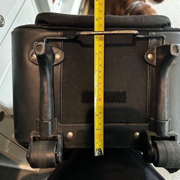 Georgio Armani combo backpack and carryon with wheels - Picture 12 of 16